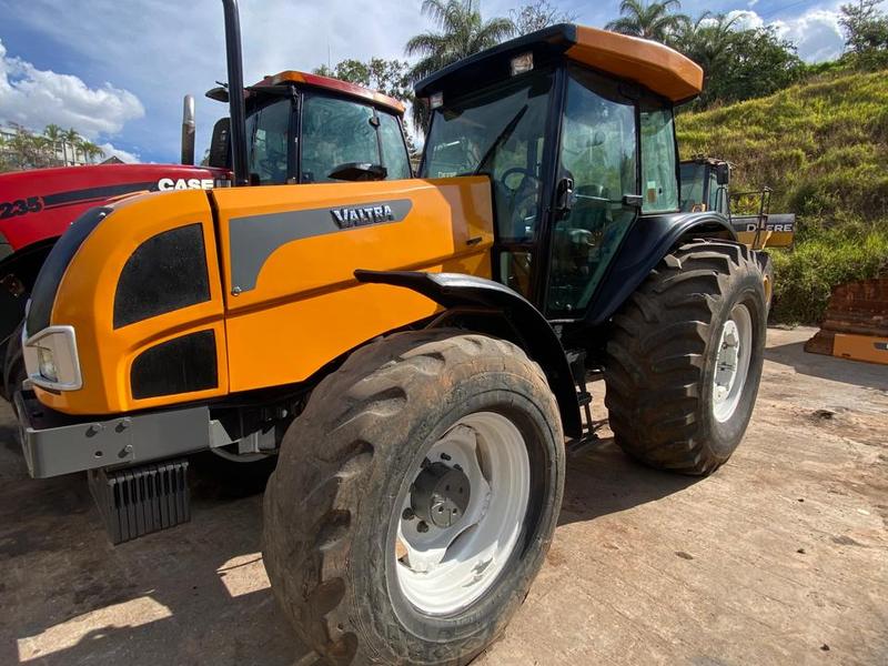 Valtra BM125 2012 — Tratores de Rodas