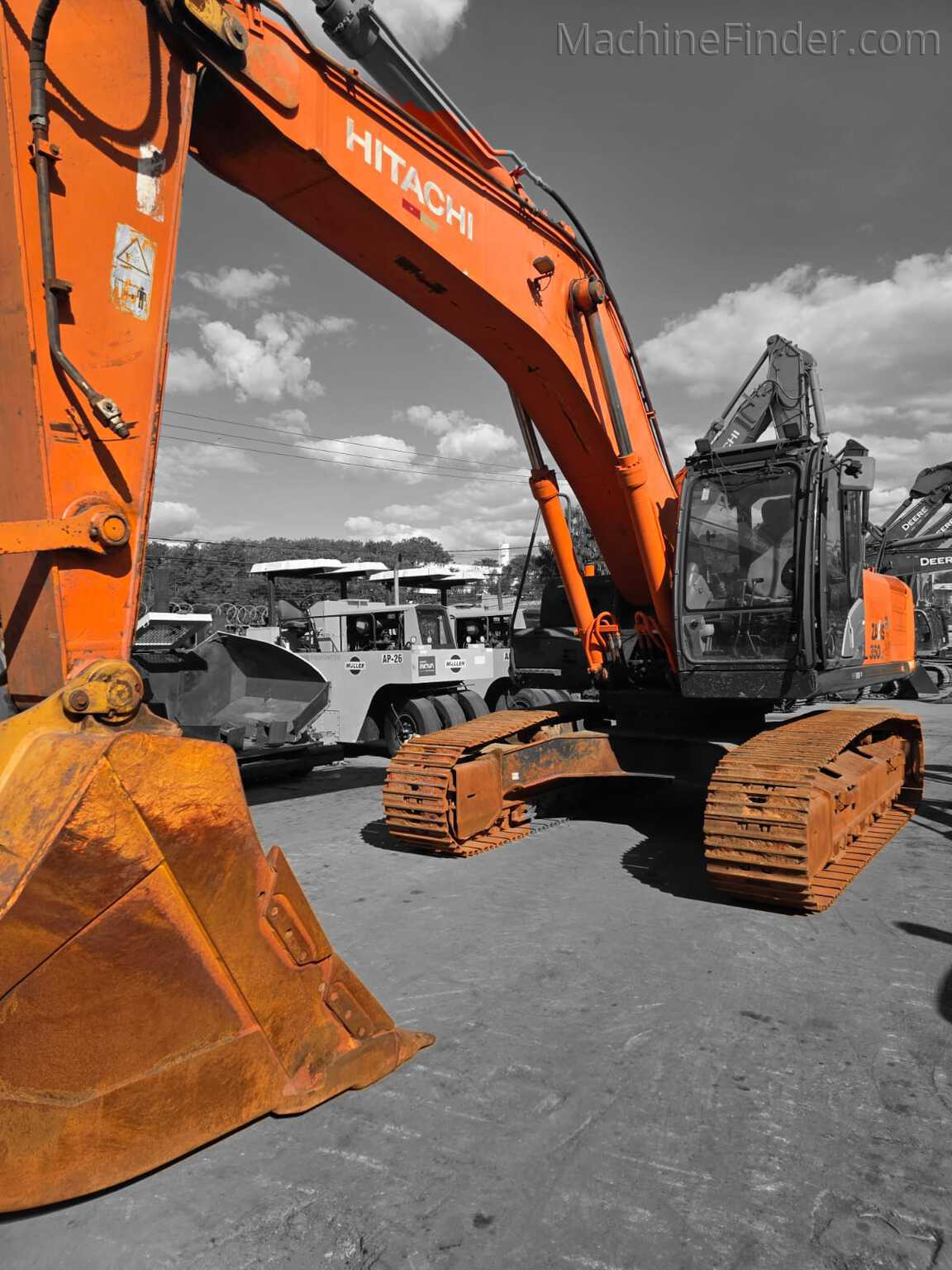 Hitachi ZX350 2016 — Escavadeiras